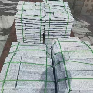 石家庄 芝麻白蘑菇石装车出货