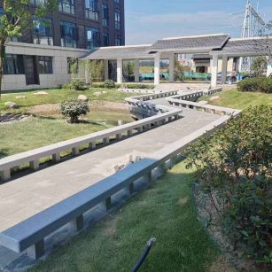 石家庄 芝麻灰小区坐凳&栏杆安装效果