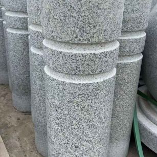 石家庄 芝麻白花岗岩挡车柱、隔离柱多少钱
