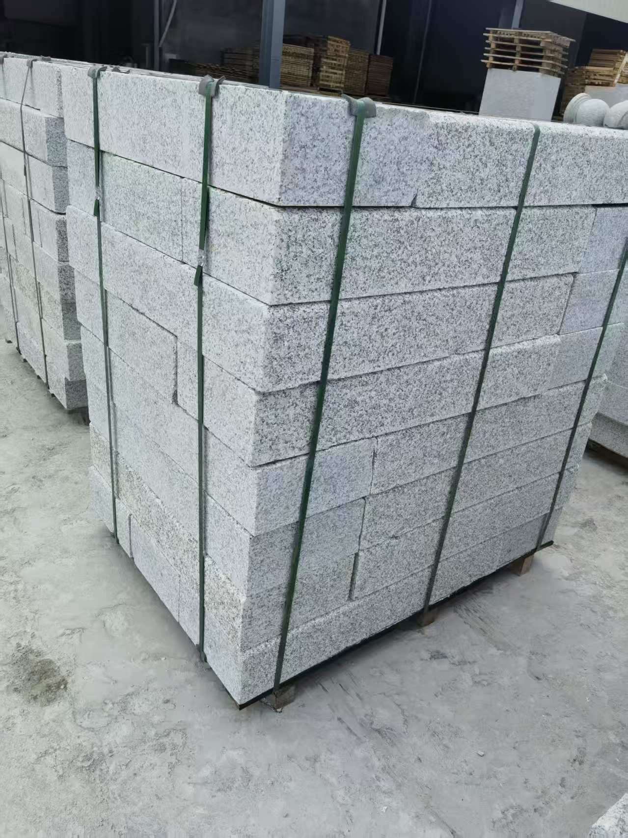 石家庄 芙蓉白火烧两面路沿石