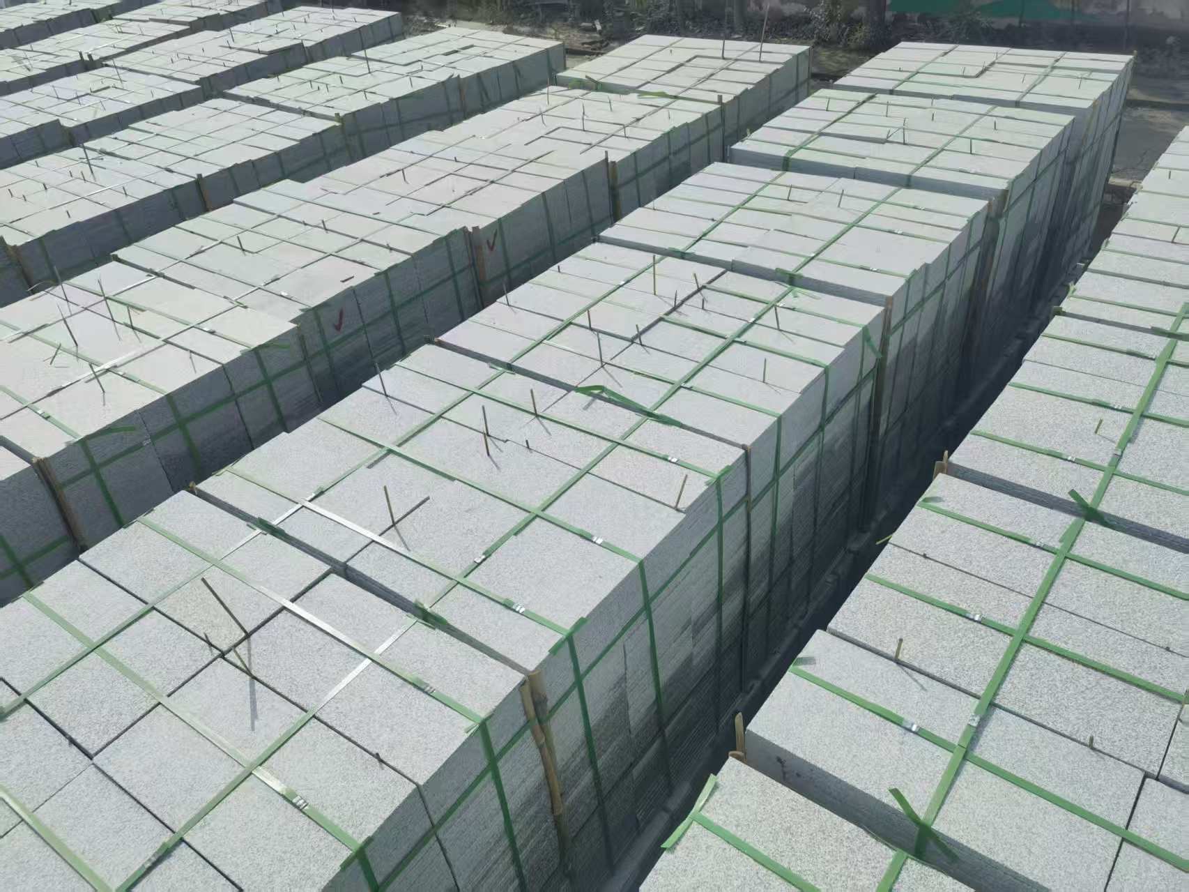 石家庄 芝麻白1.8公分火烧300*600地铺，清仓大甩卖