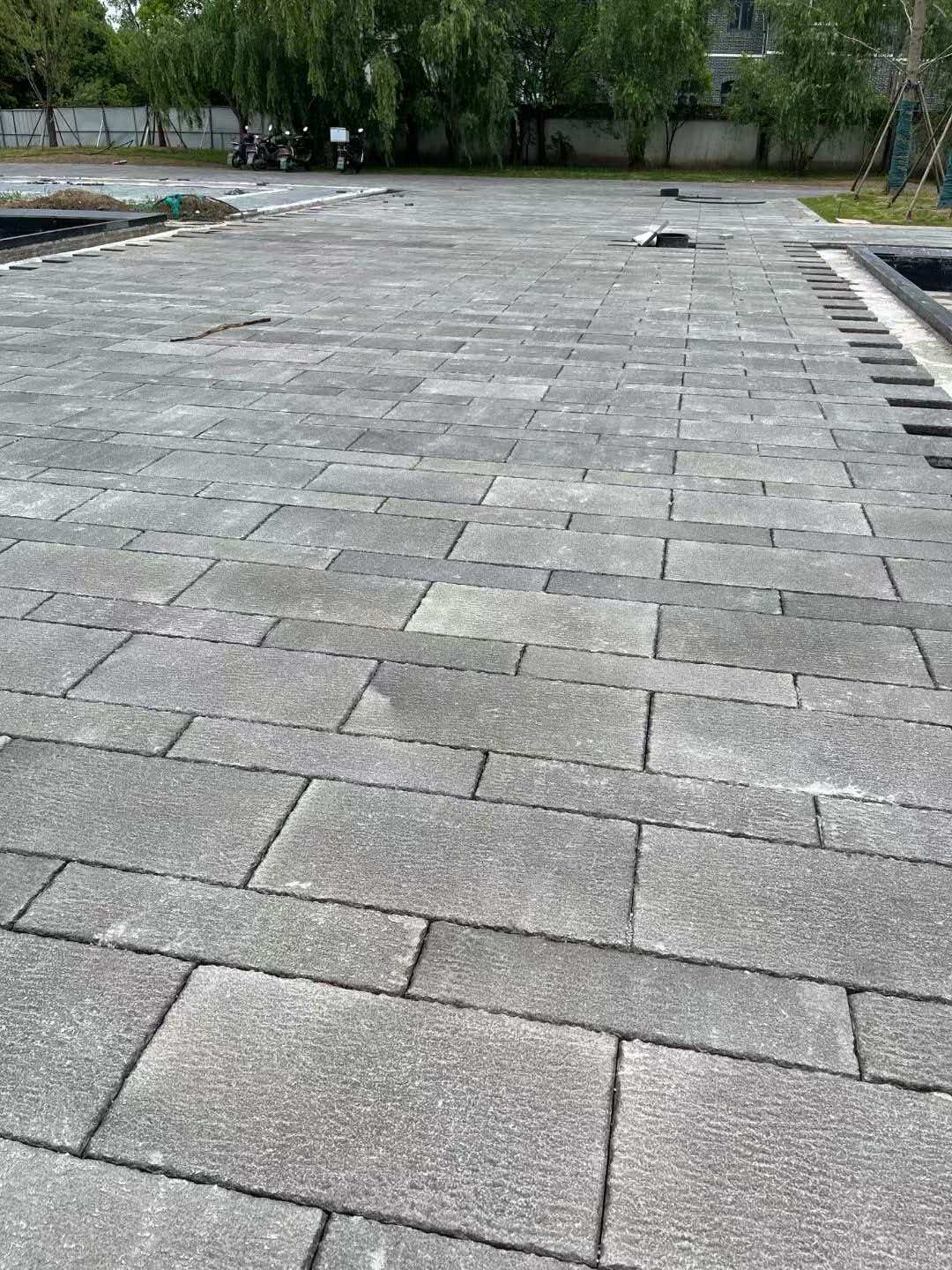 石家庄 工地仿古石铺装现场实拍
