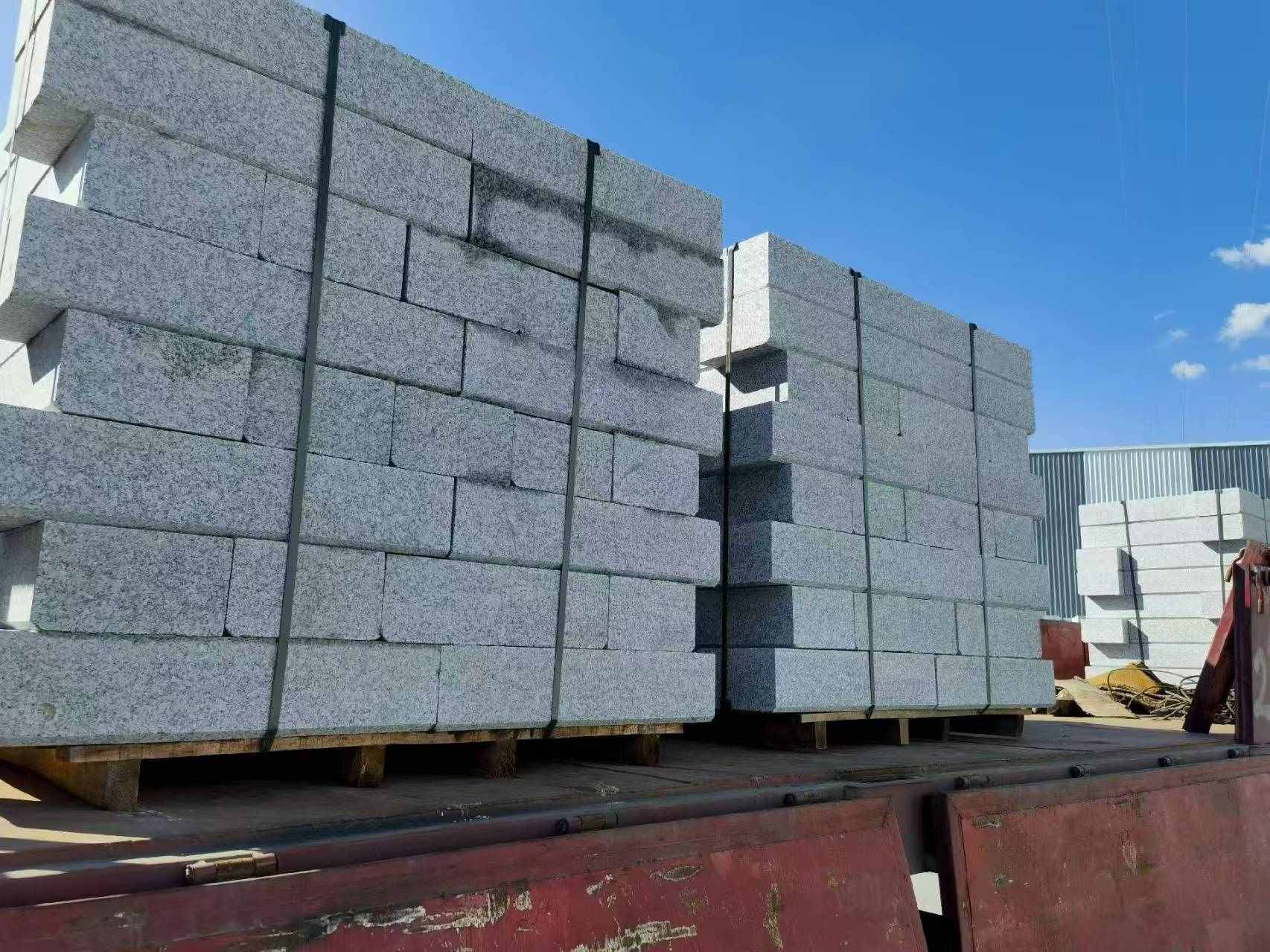 石家庄 路沿石装车出货