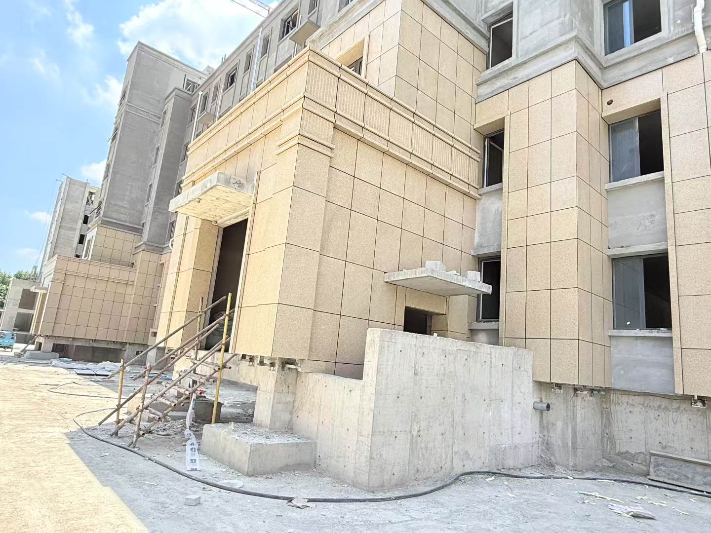 石家庄 黄金麻干挂，工地实拍