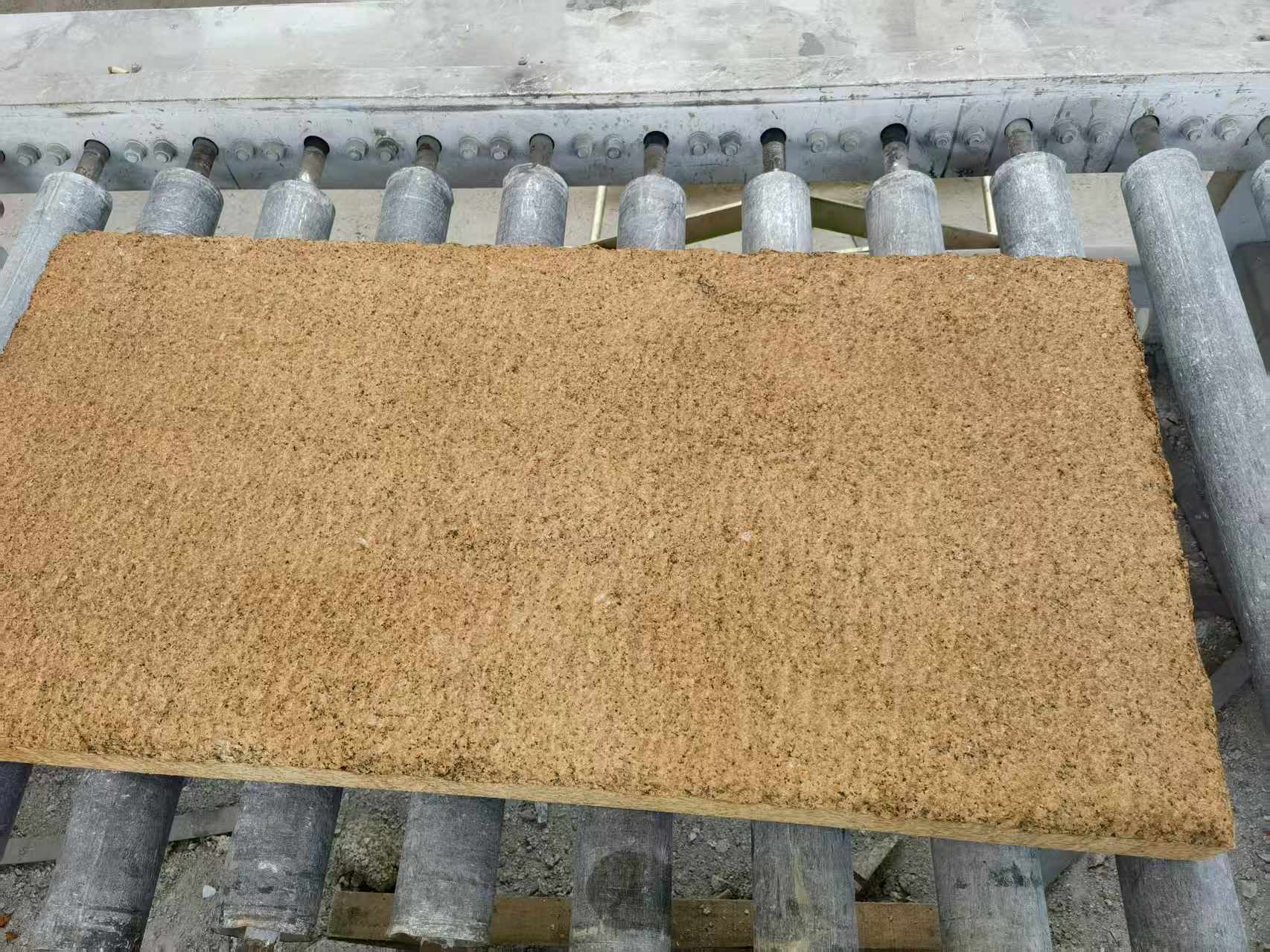 石家庄 菠萝面老石板，做旧仿古石，流水线生产加工
